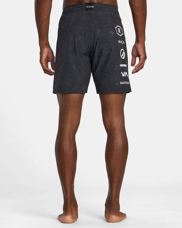 Shoyoroll RVCA Ruotolo 17" Technical Training Shorts Black - Image 3