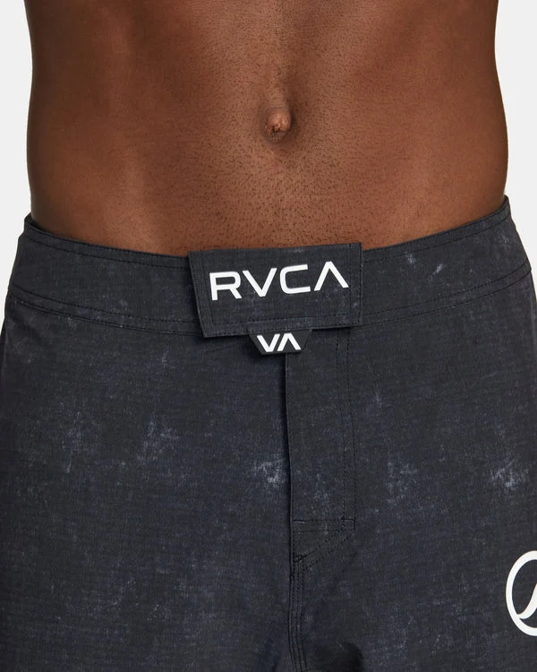 Shoyoroll RVCA Ruotolo 17" Technical Training Shorts Black - Image 6